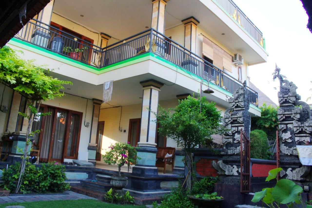 Cr Tris Rooms Seminyak Exterior foto